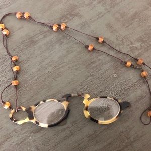Necklace with Eyegasses